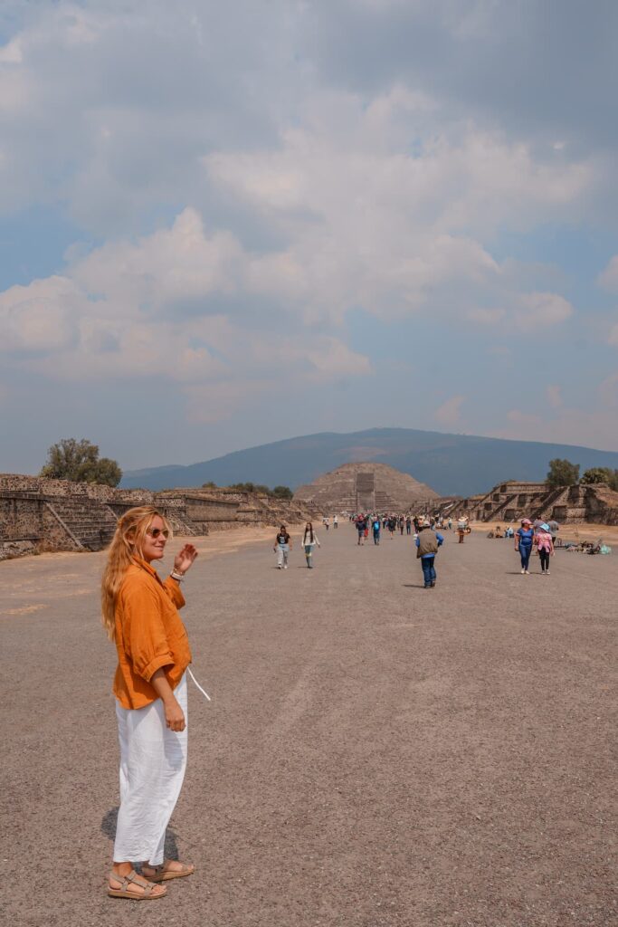 a visit to the Teotihuacan Pyramids is a must thing to do in Mexico City