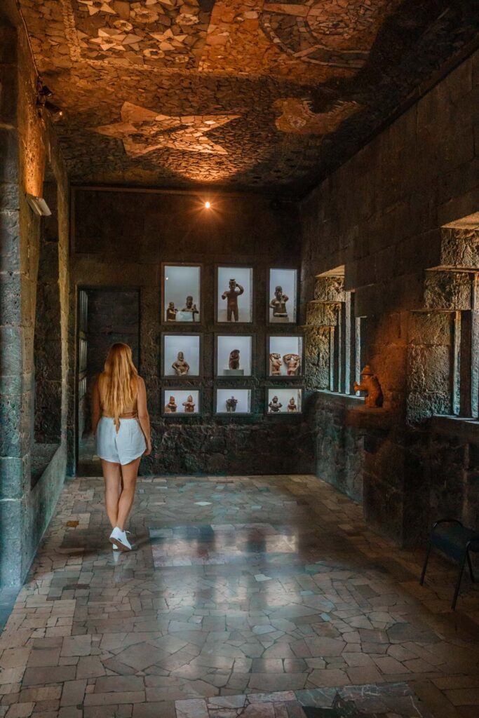 Blogger Mal visiting the Anahuacalli Museum