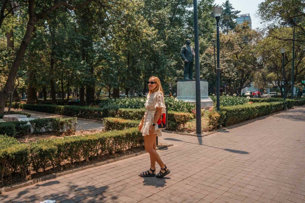 Blogger Mal at Parque Lincoln in Polanco in Mexico City in October.